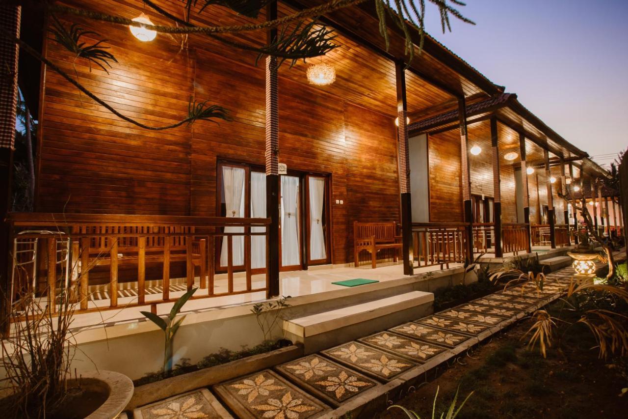 Double'D Hostel Batununggul Exterior photo