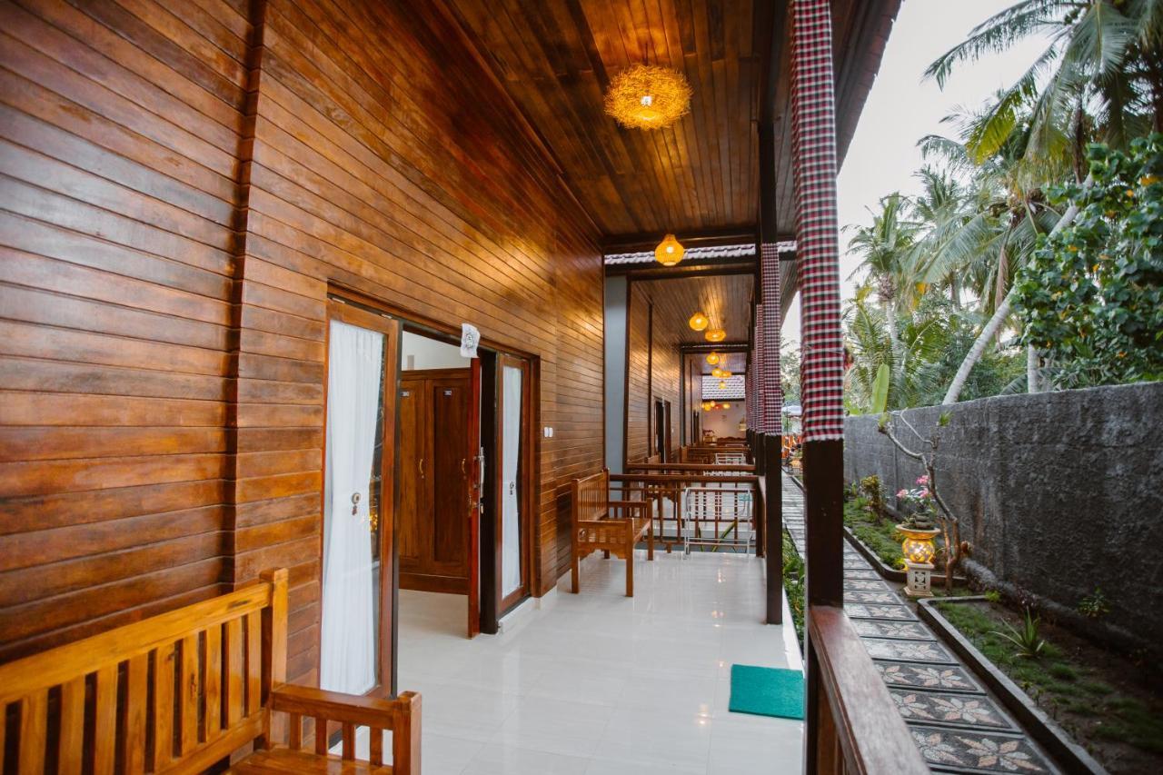 Double'D Hostel Batununggul Exterior photo