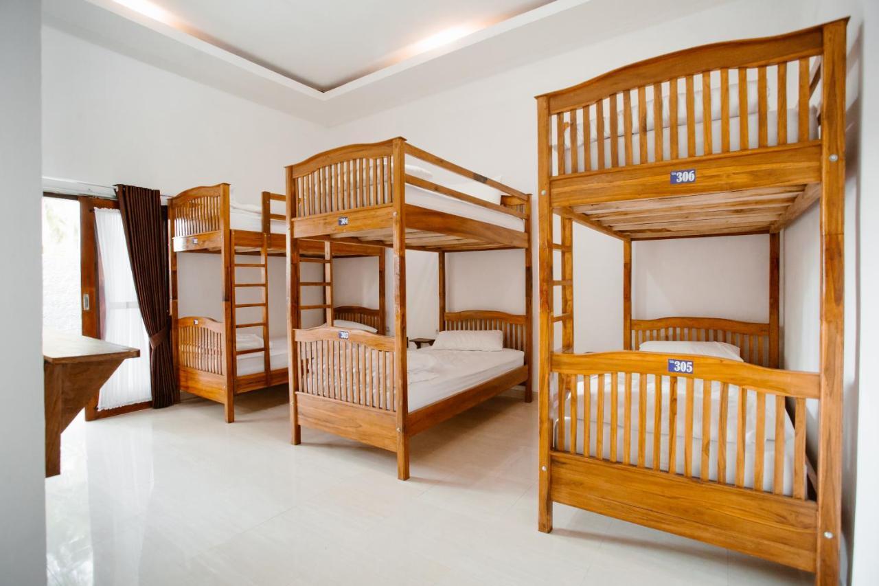 Double'D Hostel Batununggul Exterior photo